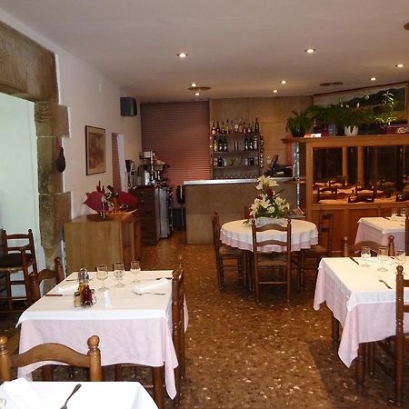 Restaurant Fonda Giralt Hotel Amer Exterior photo